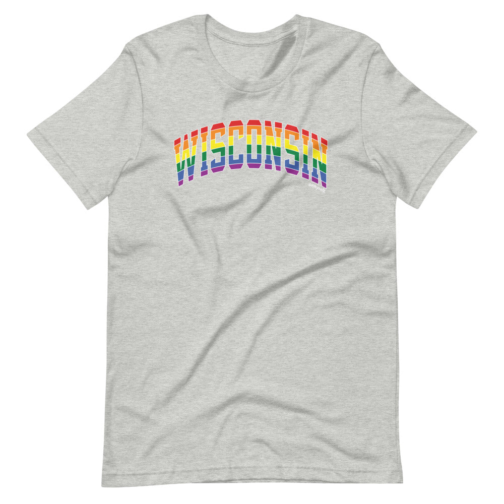 Wisconsin Varsity Arch Pride - Short-sleeve unisex t-shirt