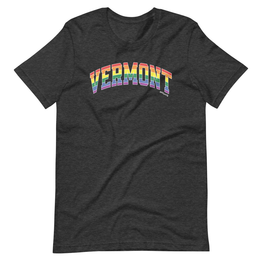 Vermont Varsity Arch Pride - Short-sleeve unisex t-shirt