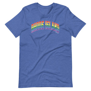 Rhode Island Varsity Arch Pride - Short-sleeve unisex t-shirt