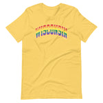 Wisconsin Varsity Arch Pride - Short-sleeve unisex t-shirt