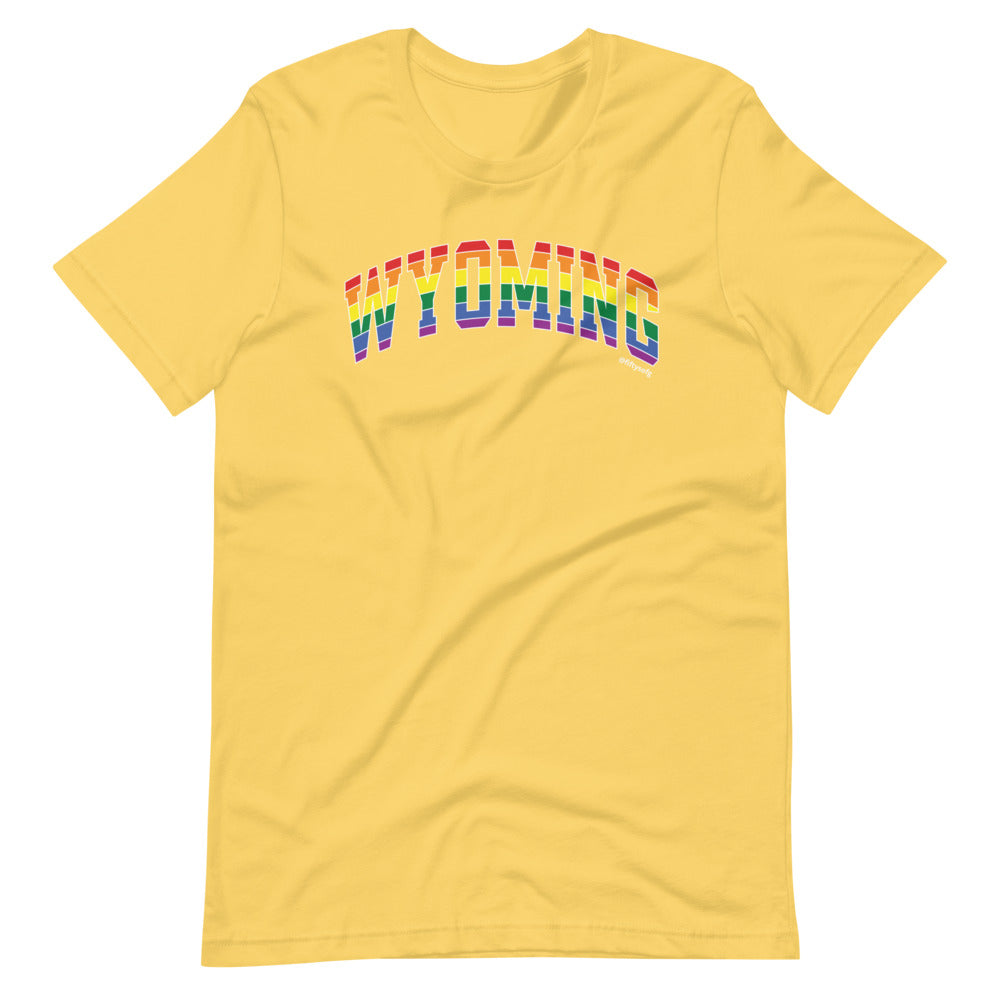 Wyoming Varsity Arch Pride - Short-sleeve unisex t-shirt